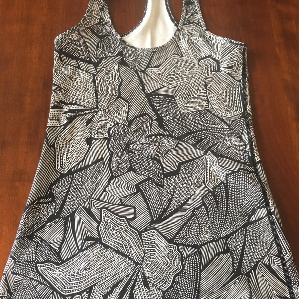 Lululemon yoga top